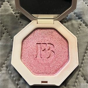 Fenty Beauty Killawatt Freestyle Highlighter
